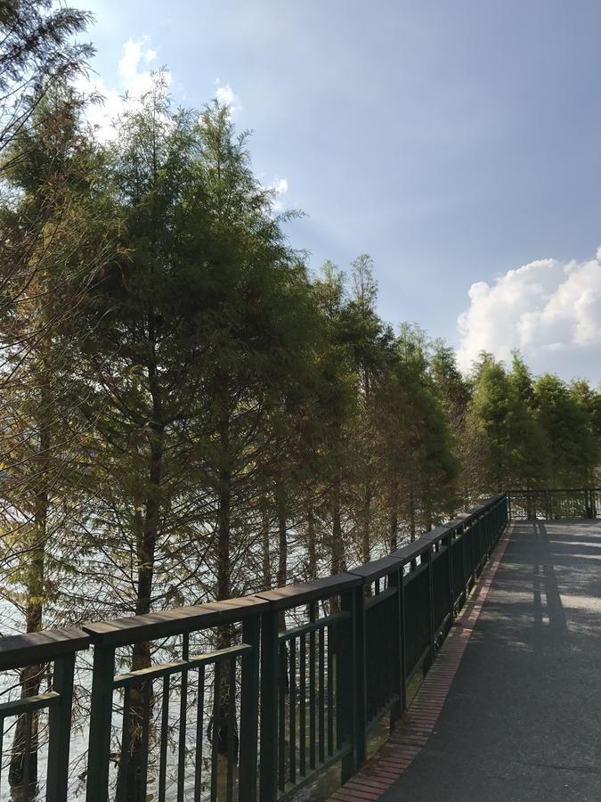 Minren Hotel Юйчі Екстер'єр фото